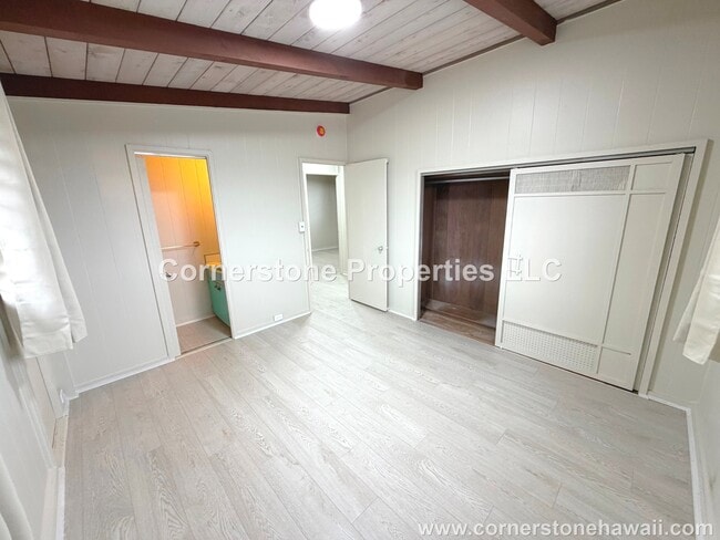 Building Photo - 1558 Hoonipo St