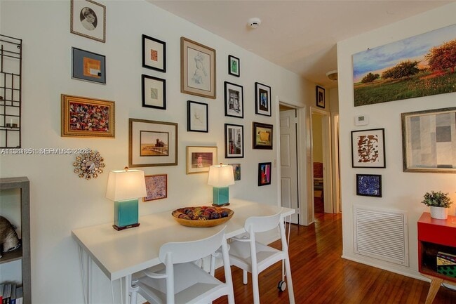 Building Photo - 7601 SW 59th Ct