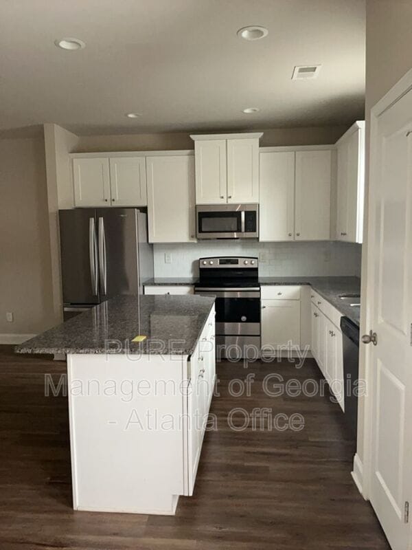 Building Photo - 175 Orchard Dr