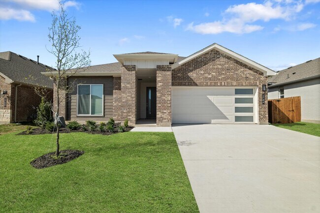 Primary Photo - 1704 Woodpecker St