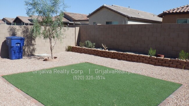 Building Photo - 8749 E Pebble Stone Ln