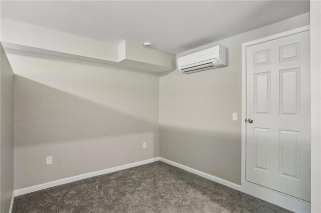 Building Photo - 22 Peachtree Hills Ave NE