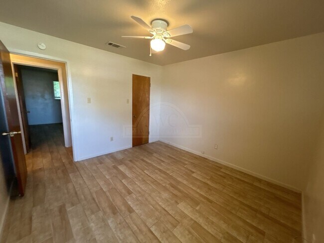 Building Photo - 2401 Mather Dr