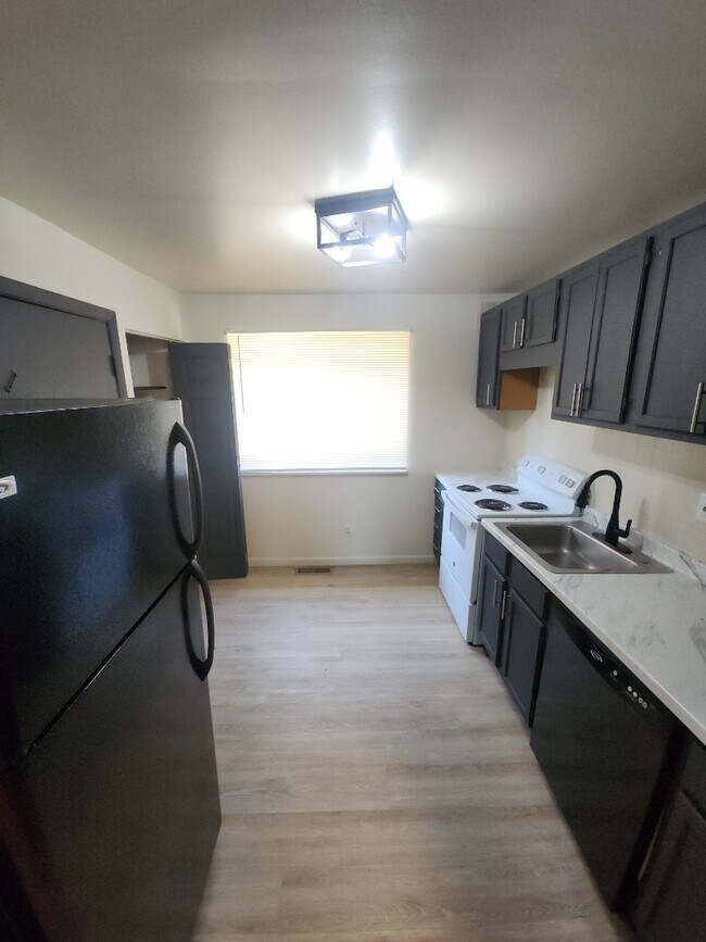 Building Photo - 1 Bedroom 1 Bath