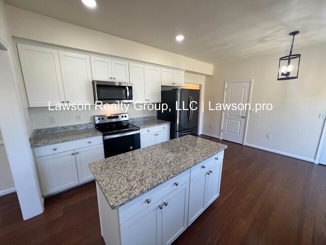 Building Photo - Newer Construction in Vinton with Incredible Mountain Views and  Attached Garage