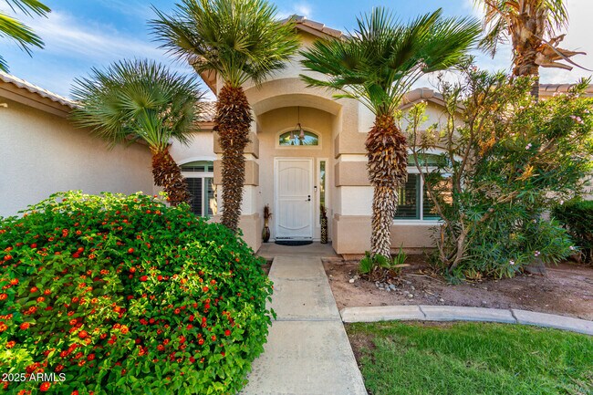 Building Photo - 1825 E Arabian Dr