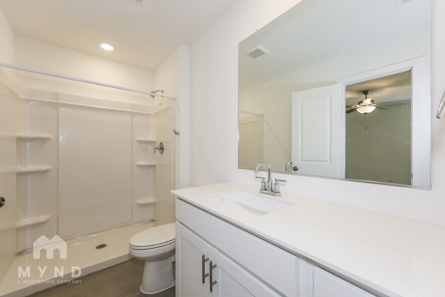 Building Photo - 2760 Ctr Crk Ln