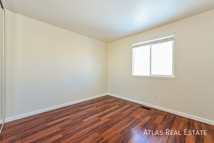 Building Photo - 1483 S Cathay Way