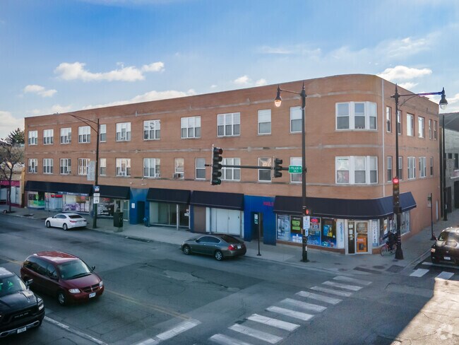 Building Photo - 3957 W Irving Park Rd