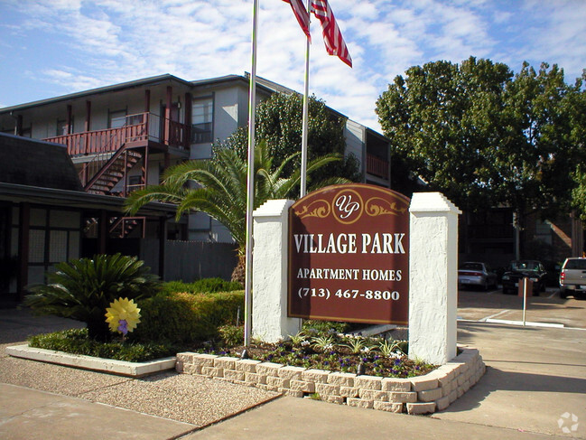 Primary Photo - Mariposa Flats