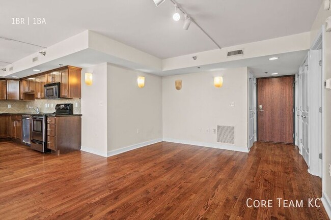 Building Photo - 600 Admiral Blvd