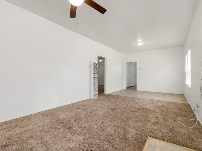 Building Photo - 1202 Kaweah St