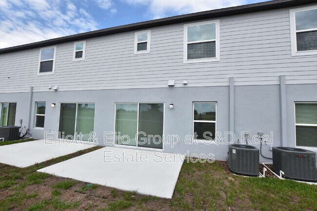 Building Photo - 3905 Academia Ave