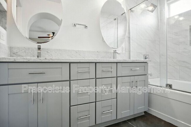 Building Photo - 2809 Red Rock Canyon Rd