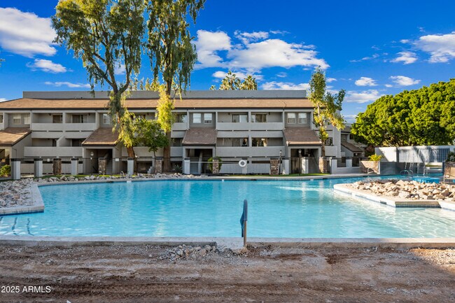 Building Photo - 1331 W Baseline Rd