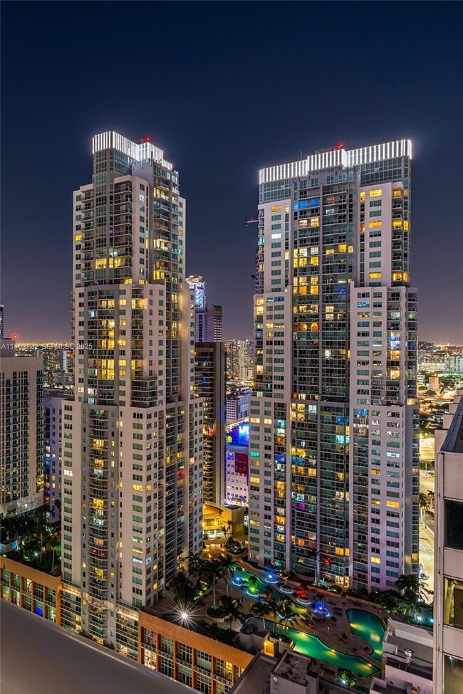 Building Photo - 253 NE 2nd St