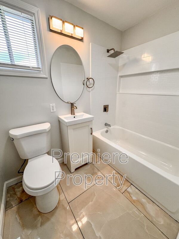 Building Photo - 1333 N 47th St