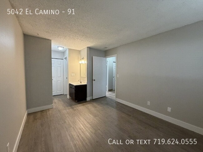 Building Photo - 5042 El Camino Dr