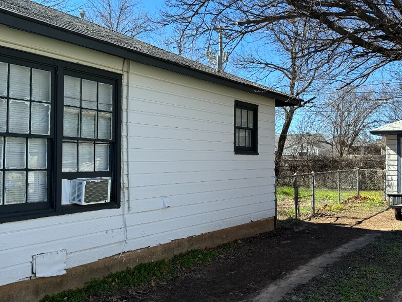 Building Photo - 4338 Cunningham Dr