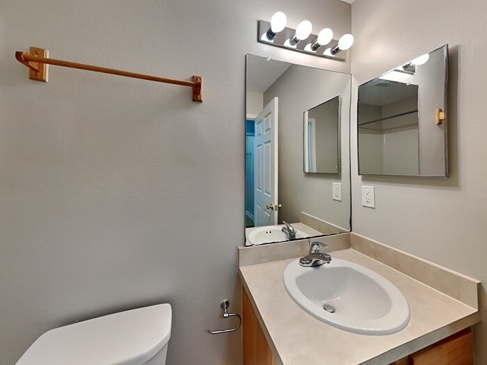 Building Photo - 8172 Oden Ave