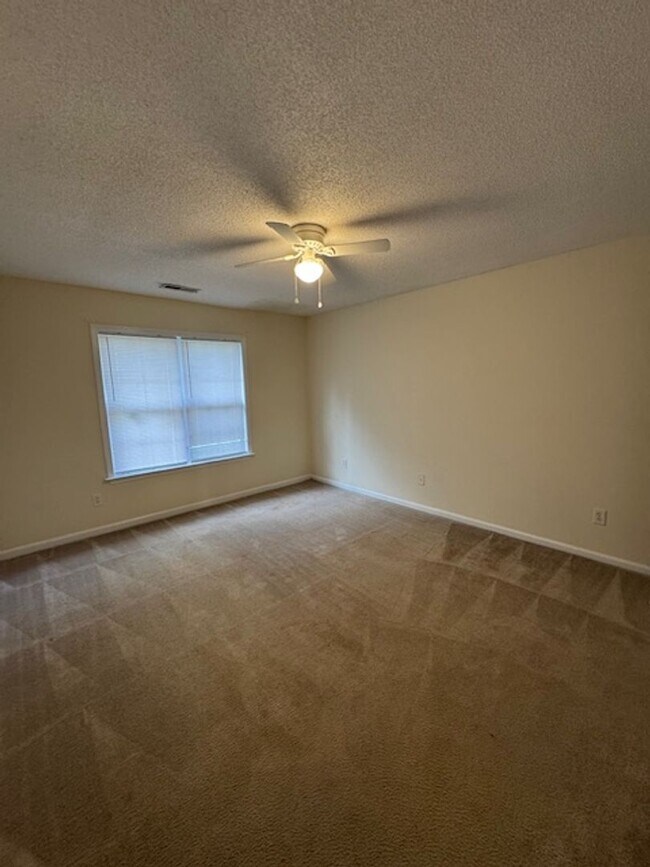 Building Photo - Holton Place - McClelland Dr.