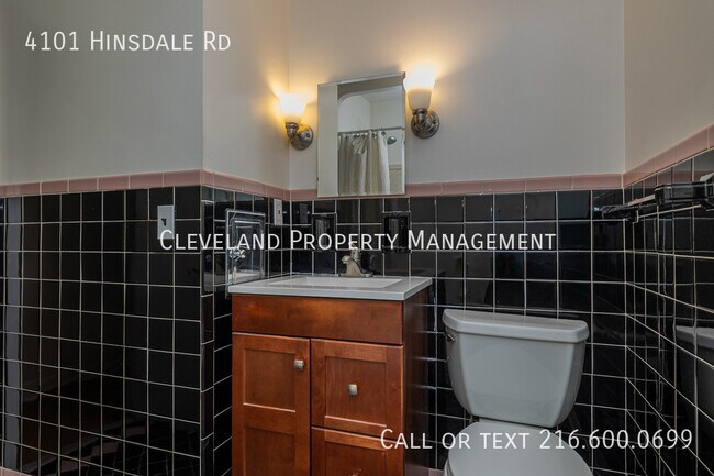 Building Photo - 4101 Hinsdale Rd