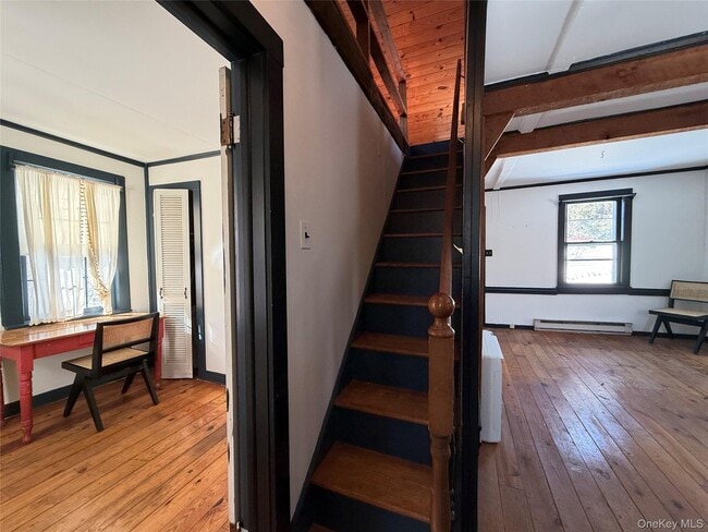 Building Photo - 674 Debruce Rd