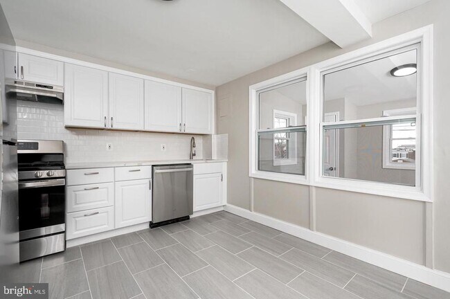 Building Photo - 7923 Eastdale Rd