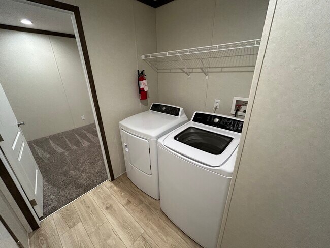 Building Photo - 3617 N Grand Ave E