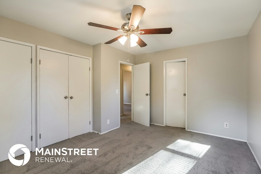 Building Photo - 7718 NE 54th St