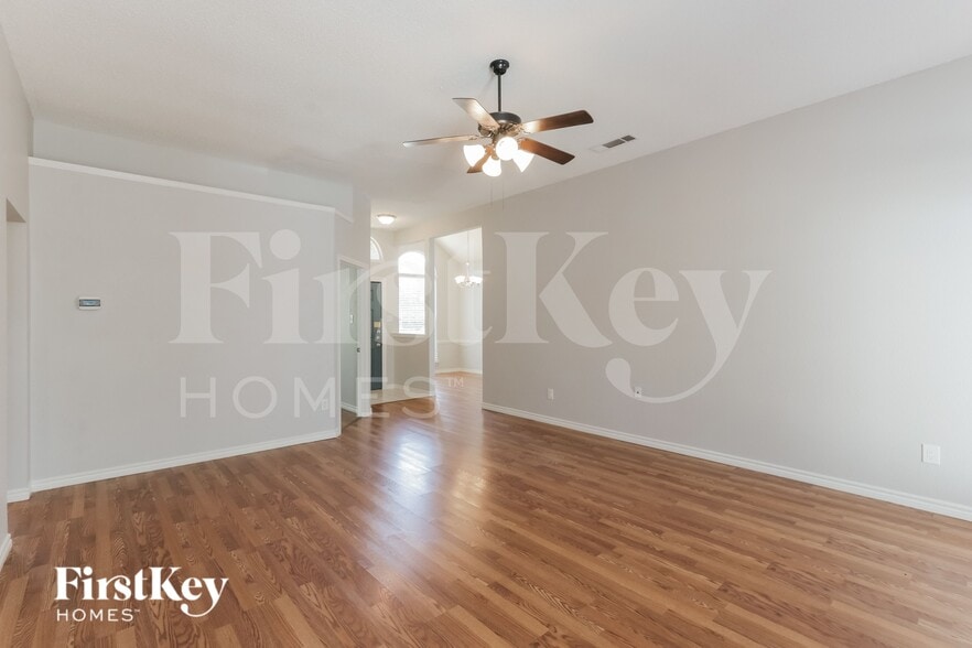 Building Photo - 1027 Sea Shell Dr