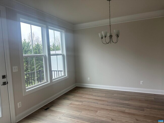 Building Photo - 2024 Calico Ct