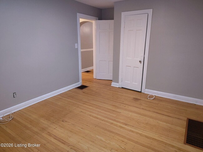 Building Photo - 3253 Lexington Rd