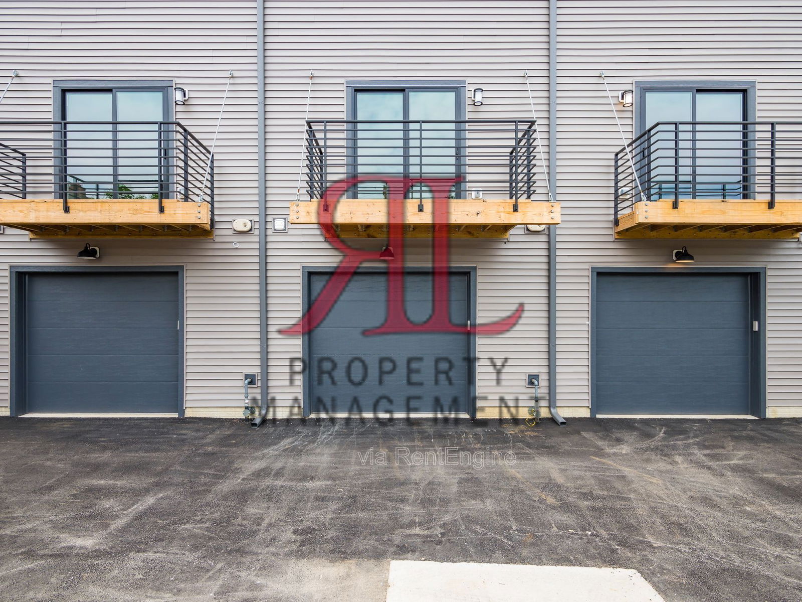 Building Photo - 1096 Oak St