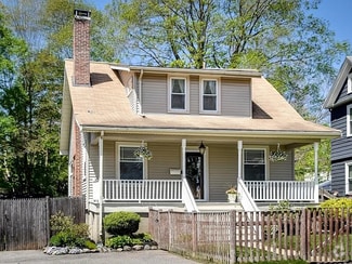 Building Photo - 31 Wood Ave