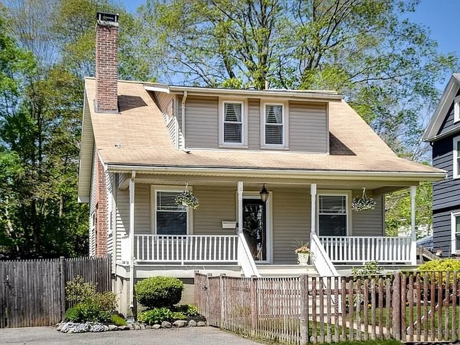 Building Photo - 31 Wood Ave