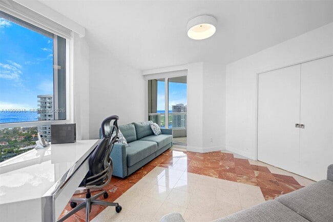 Building Photo - 21055 Yacht Club Dr