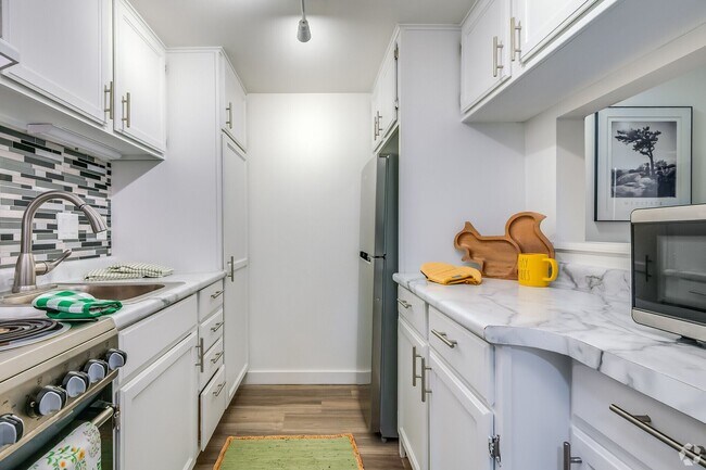 Building Photo - Studio Premium