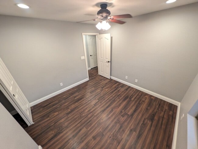 Building Photo - 10465 Warwick Falls Ct