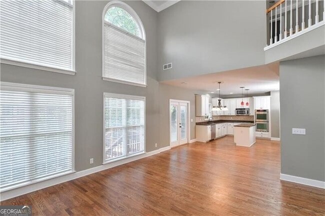 Building Photo - 905 Lancaster Way NW