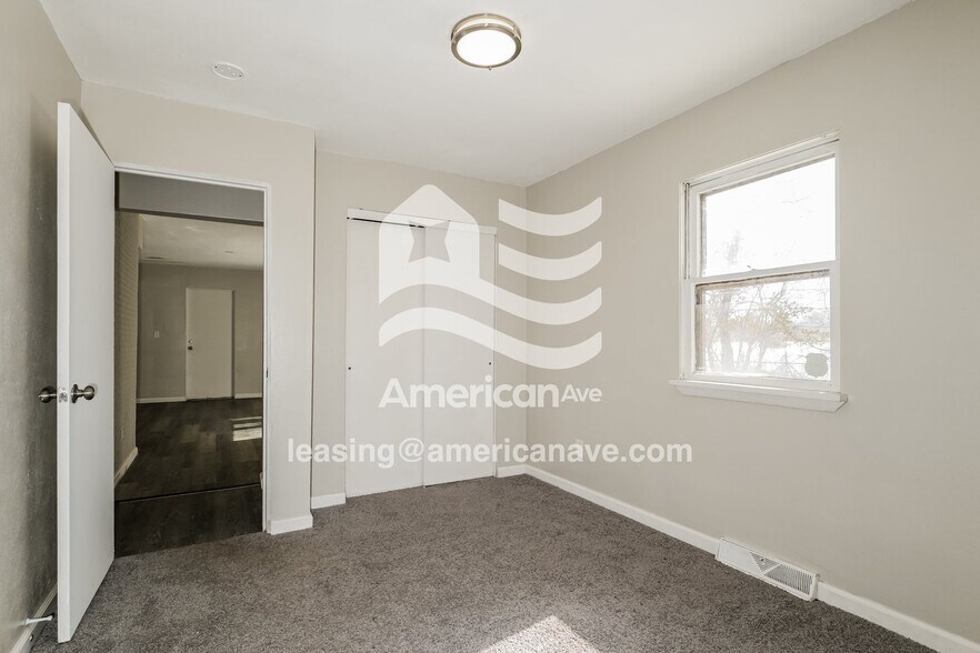 Building Photo - 126 Alice Dr
