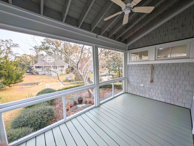 Building Photo - 7200 Airlie Pl