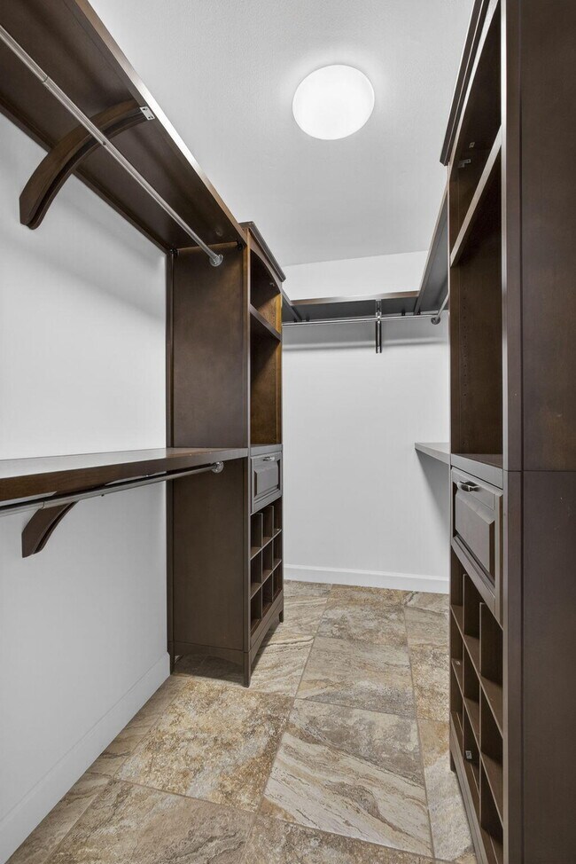 Building Photo - 1776 The 12th Fairway