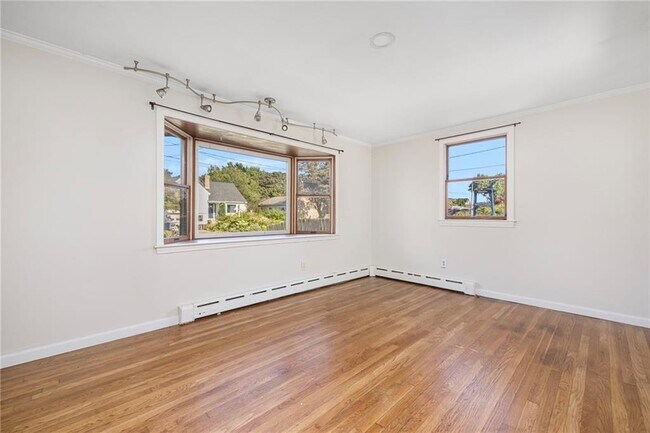 Building Photo - 36 N Beacon Terrace