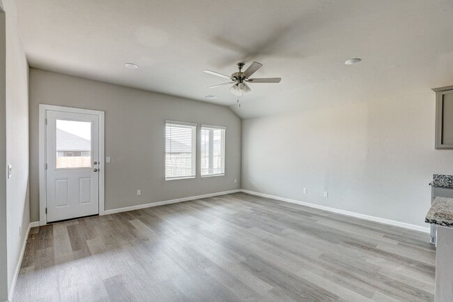 Building Photo - Brand New 4 Bed For Lease in Sara Park