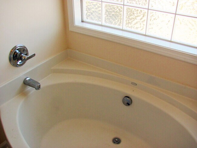 Building Photo - 2429 Gooseberry Cir
