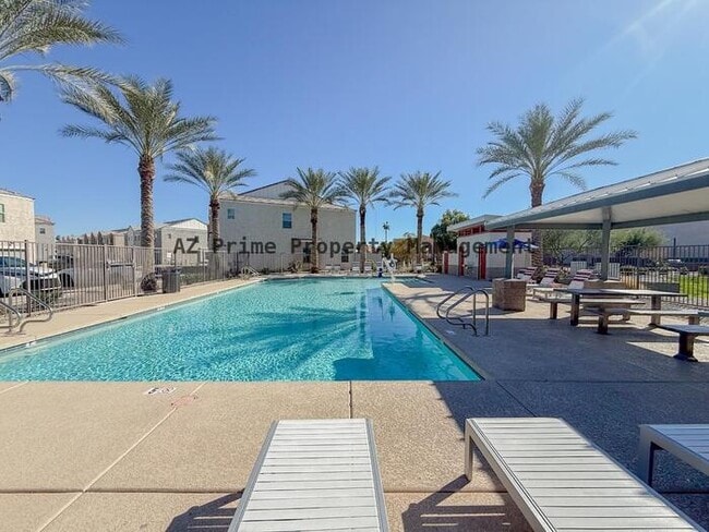 Building Photo - 2269 W Echo Ln