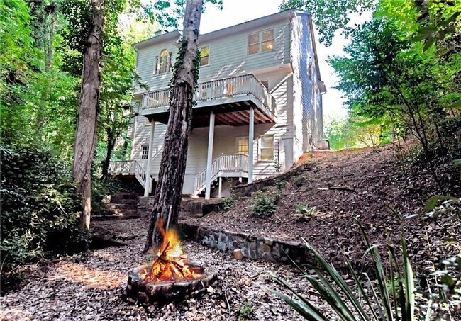 Building Photo - 2130 Hickory Cove