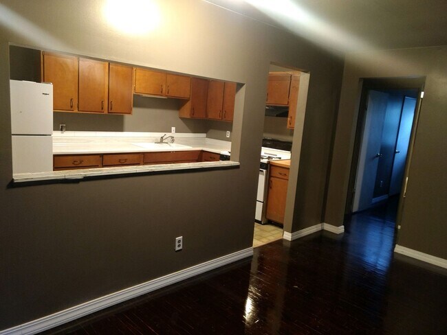 Building Photo - Montana Estates