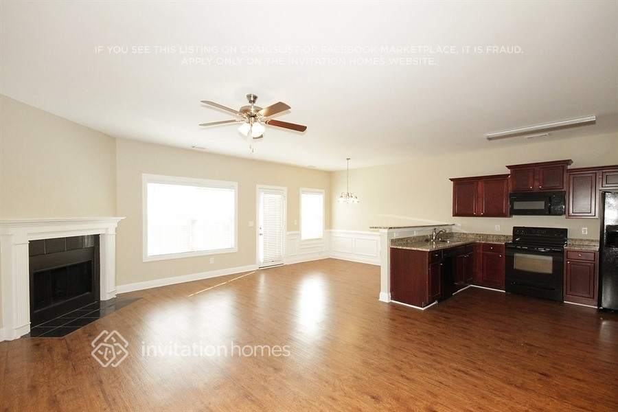 Building Photo - 5215 Cactus Cove Ln